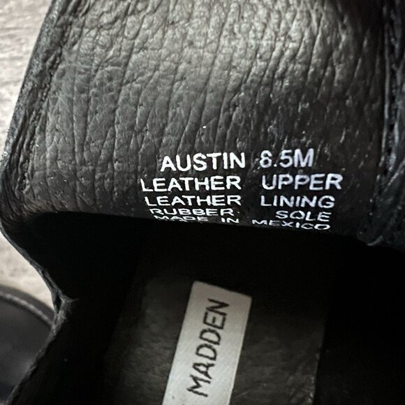 Steve Madden Size 8.5 Austin Black Leather Booties Cut Out Side Ankle Boots - Picture 9 of 9